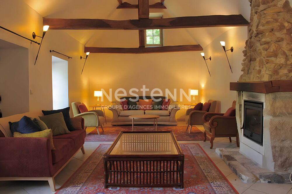Grande Propriété avec Gites et étang ,359m2 4,8ha