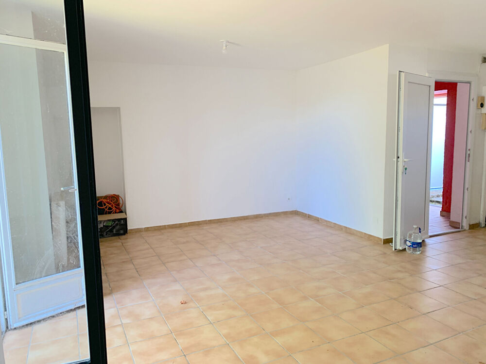 A LOUER MAISON DE TYPE 3 AVEC JARDIN ET GARAGE - SECTEUR PUGNAC