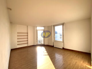  Appartement à louer 4 pièces 75 m²
