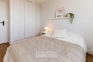  Appartement à louer 6 pièces 94 m²