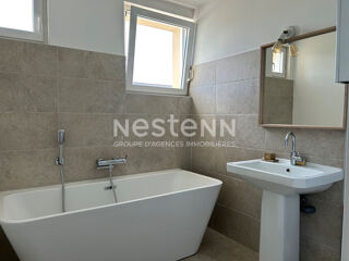  Appartement à louer 4 pièces 84 m²
