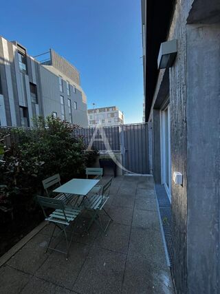  Appartement à louer 1 pièce 32 m²