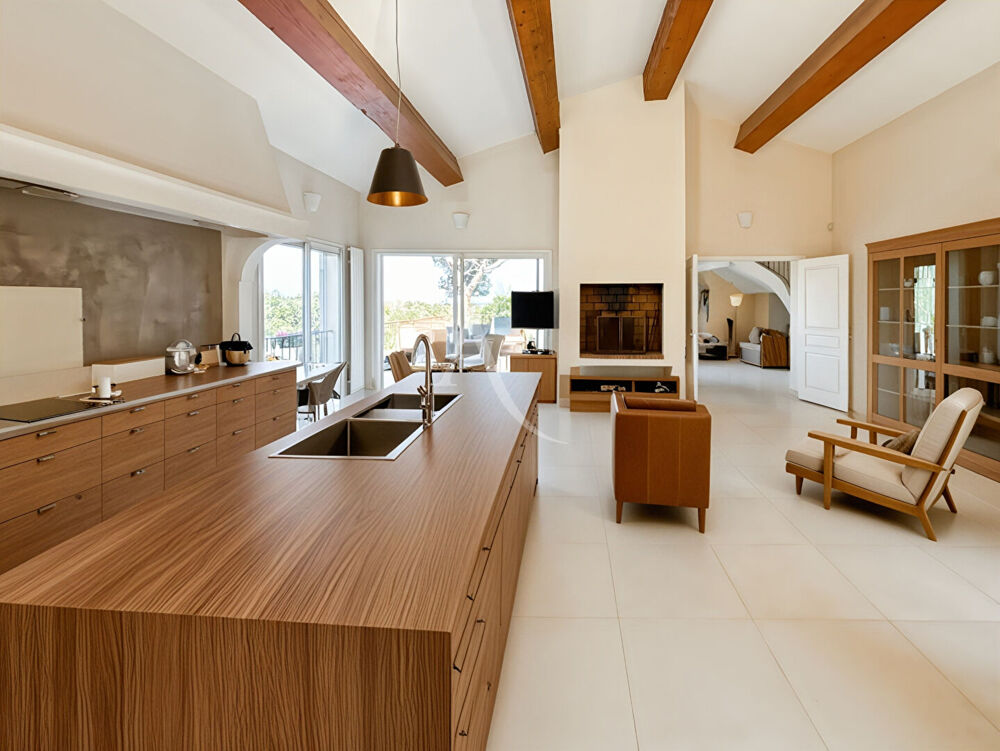 � vendre  Maison Antibes (06600)