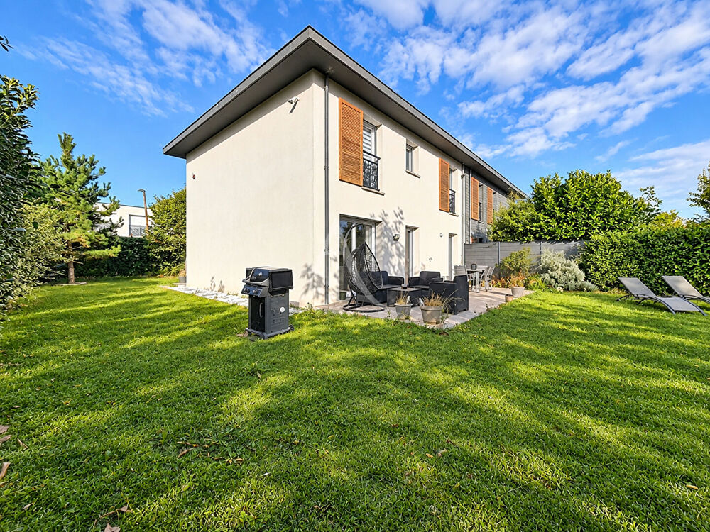 Maison située à Claye Souilly - construction 2017 - 4 chambres - jardin de 450 m2 - garage