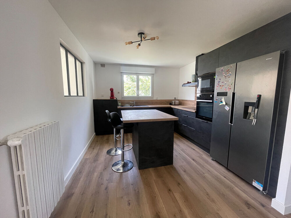 Vente Maison Maison à vendre à Saint-Avé 3 chambres proche du bourg et des commodités 115 m² Saint ave