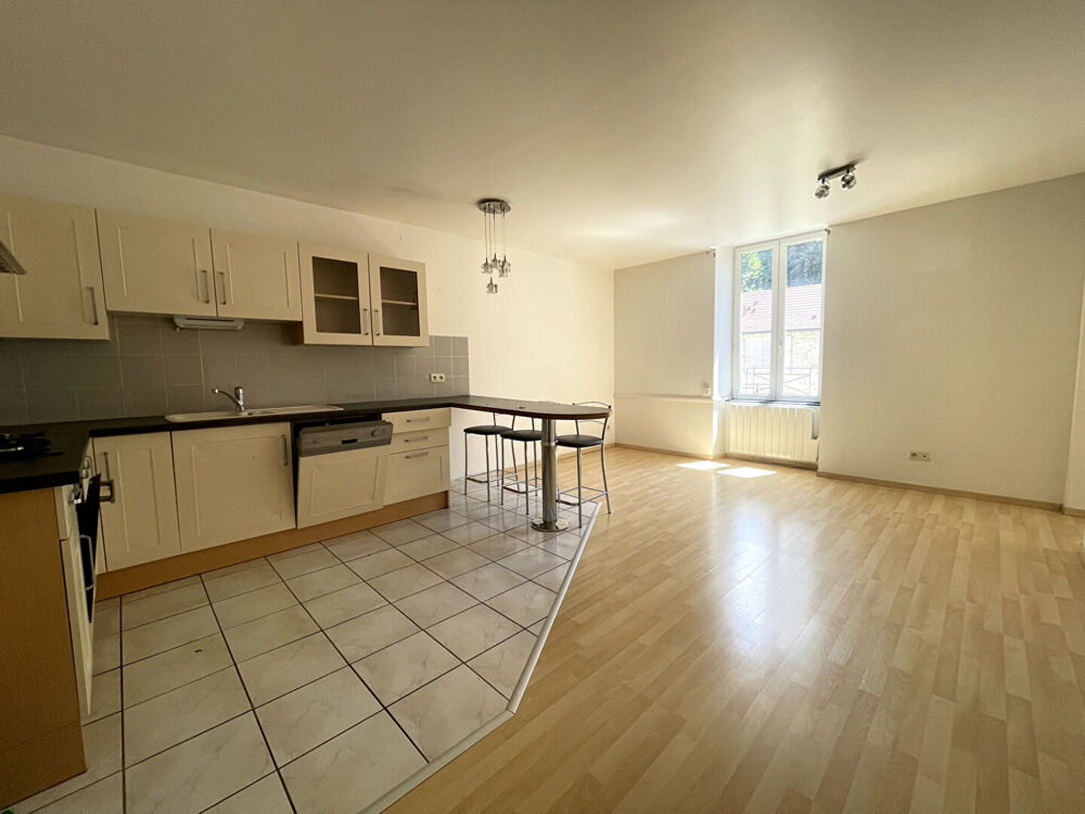 Appartement Montmorot / 4 pièces / 2 chambres / 80.77 m²