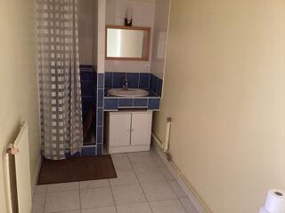  Appartement à louer 1 pièce 45 m²