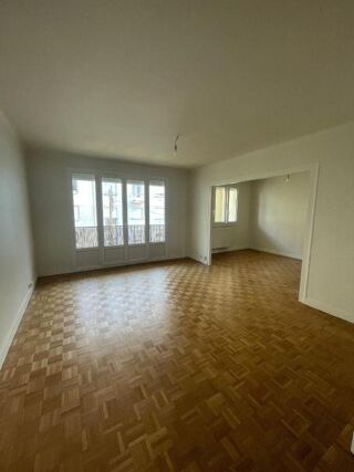  Appartement à louer 3 pièces 90 m²