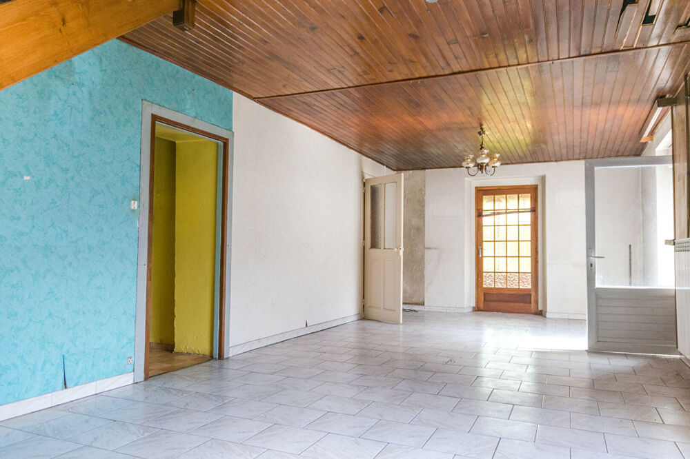 Vente Maison Maison à rénover avec beau potentiel sur terrain de plus de 8 ares Mignavillers