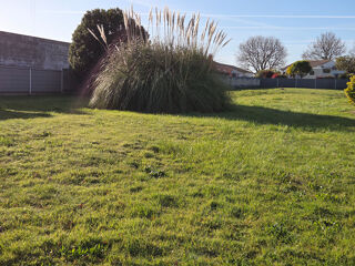  Terrain à vendre 898 m²