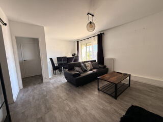  Appartement à louer 4 pièces 82 m²