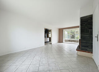  Maison � vendre 5 pi�ces 205 m�