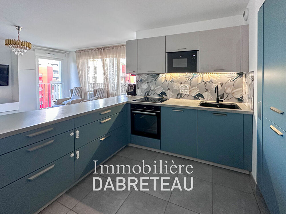 Vente Appartement Vaulx en Velin - T4 en dernier étage avec grand balcon Vaulx en velin