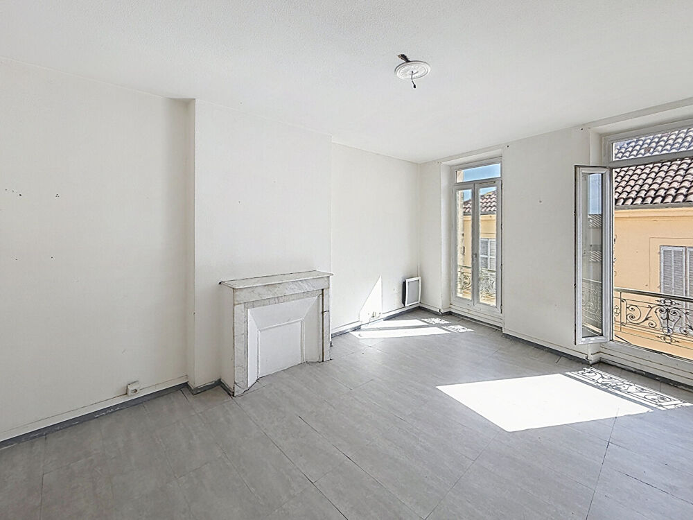 Appartement 4 pièces 87 m² · à Toulon · 87 m² · 160 000 €