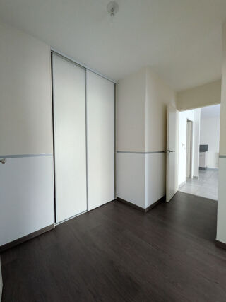  Appartement à louer 3 pièces 68 m²