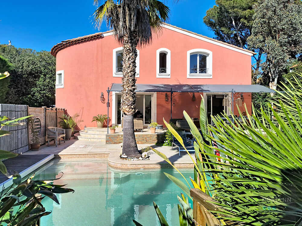 Vente Maison Maison T6 avec piscine Six Fours le Brusc Six fours les plages