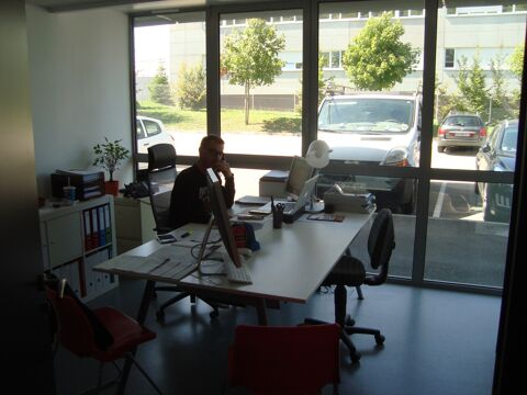   Local commercial - 7 pièce(s) - 133.74 m2 