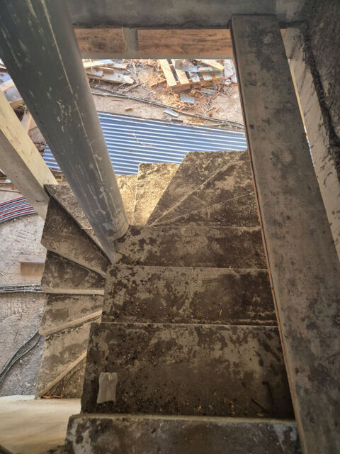   Villa T7 � DUCOS enti�rement � finir Maison - 7 pi�ce(s) - 200 m�