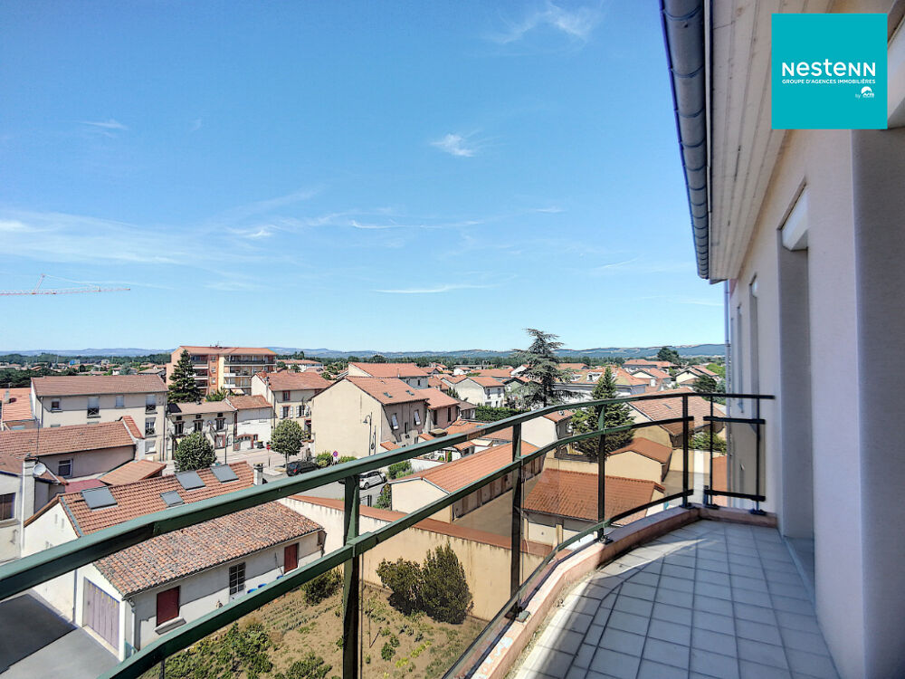 Montrond Les Bains - T2- 50 m² - Balcon 7 m² + cave en plein centre ville !
