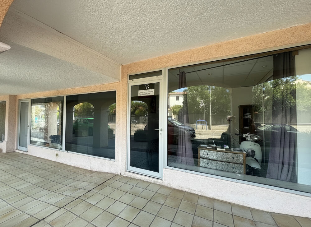 Appartement Saint Aygulf 1 pièce(s) 28 m2 + local commercial 10m²
