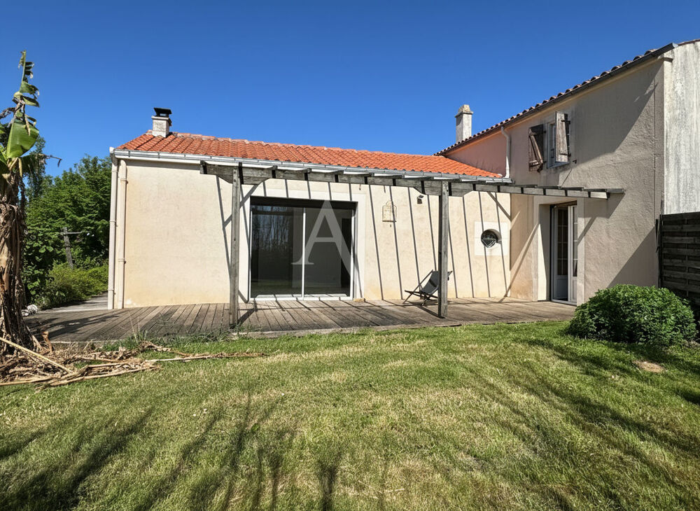 Maison LE GUE DE VELLUIRE - 6 pièce(s) - 201 m2
