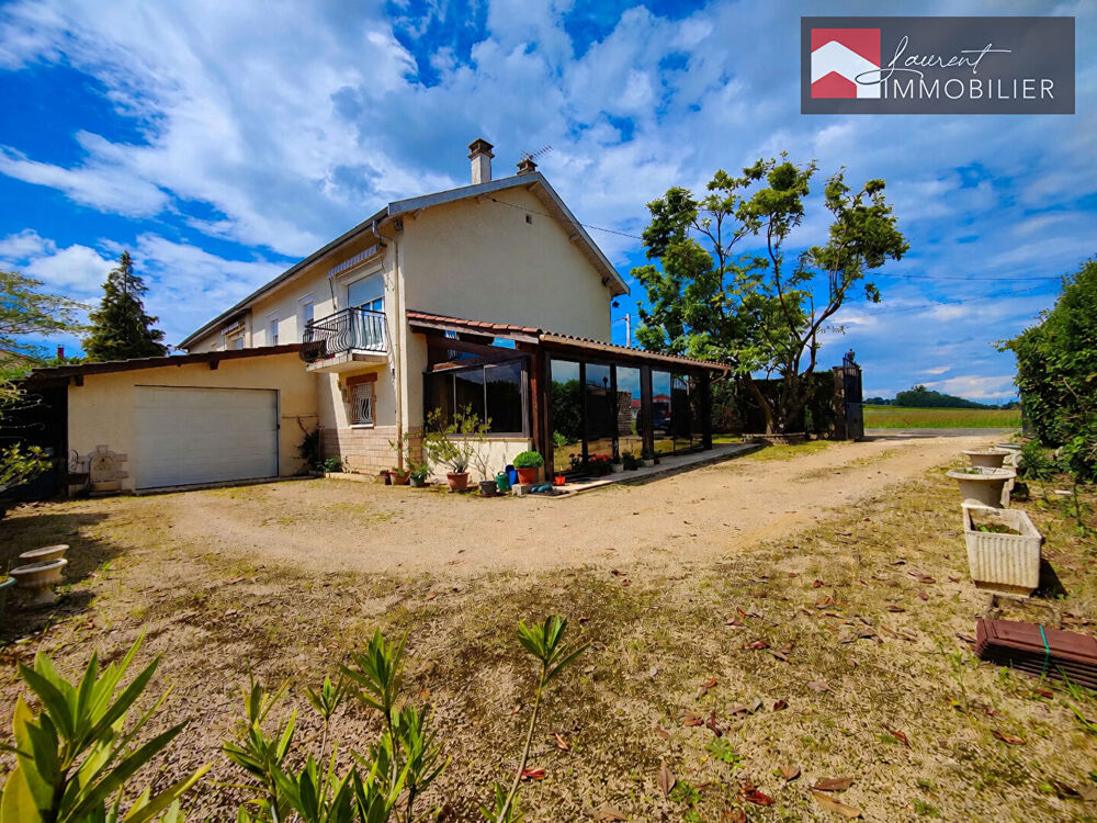 Maison sur deux niveaux, 3 chambres, fort potentiel - 71118 SAINT MARTIN BELLE ROCHE