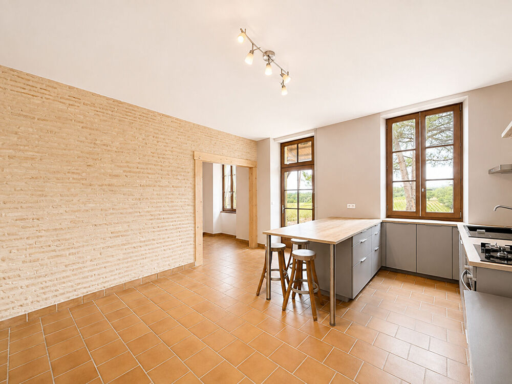Location Maison A LOUER MAISON DE 152 M2 HABITABLES AVEC VUE DOMINANTE SUR LES COTEAUX - SECTEUR LE PIAN SUR GARONNE Langon