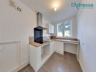  Appartement à louer 3 pièces 55 m²