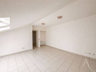  Appartement à louer 3 pièces 67 m²