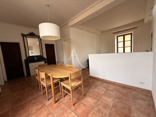  Appartement à louer 4 pièces 113 m²
