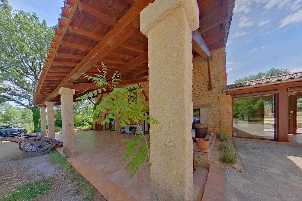 A 5 min de Caussade, ensemble immobilier en pierre. Charme, volumes et fort potentiel