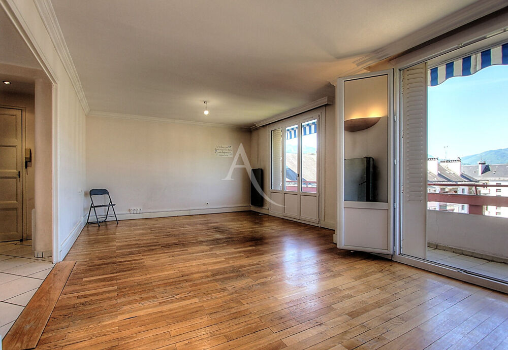 Vente Appartement Appartement Chambery 4 pièces avec cave, grenier et ascenseur Chambery