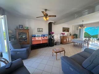  Immeuble à vendre 2 pièces 180 m²