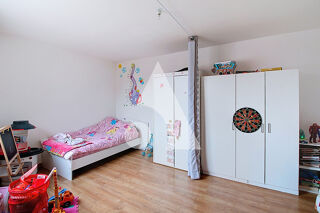  Immeuble � vendre 6 pi�ces 251 m�