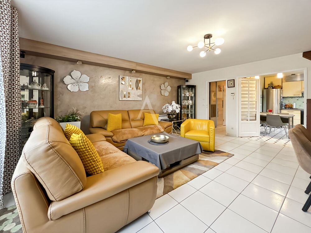 Vente Maison Maison r�cente � vendre � Combs la Ville - Bois l'Ev�que Combs la ville