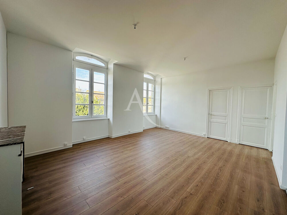 APPARTEMENT 2 CHAMBRES ENTIEREMENT RENOVE A BRAM