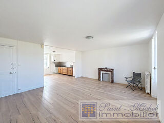 Appartement à louer 3 pièces 75 m²
