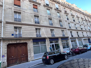 Vente Appartement Grand studio avec cachet et fort potentiel en 2 pièces Paris 11