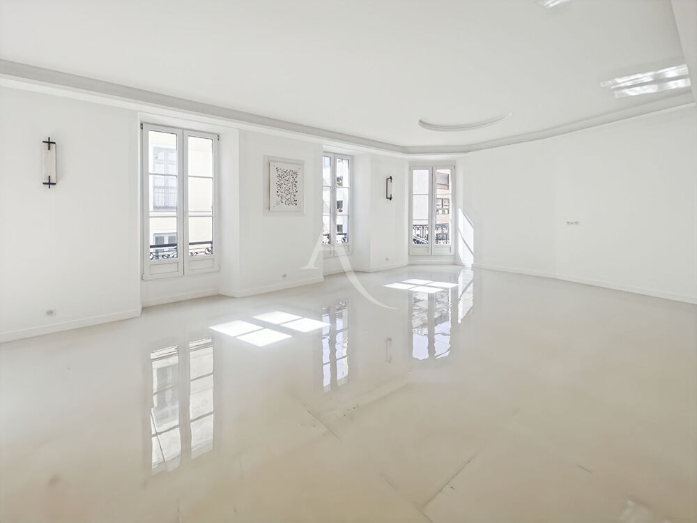 3 Pièces de 100 m2 - CANNES CENTRE - ADRESSE D'EXCEPTION