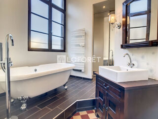  Appartement à louer 3 pièces 79 m²