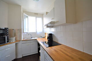  Appartement à louer 3 pièces 65 m²