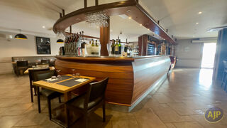  Immeuble � vendre 15 + pi�ces 470 m�