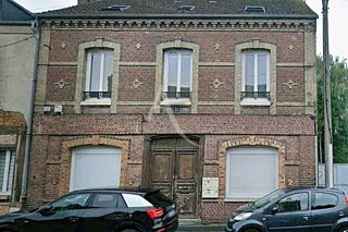  Immeuble � vendre 10 pi�ces 172 m�