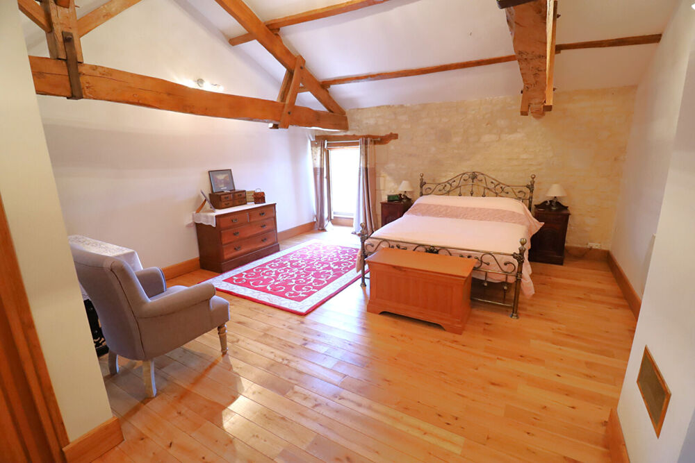 Maison de village rénovée | 3 chambres avec salle d'eau privative | Village recherché