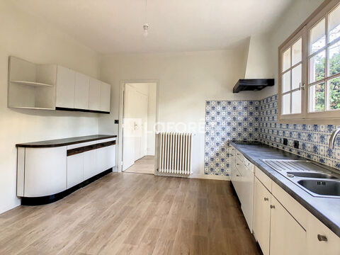  Maison  louer 7 pices 249 m