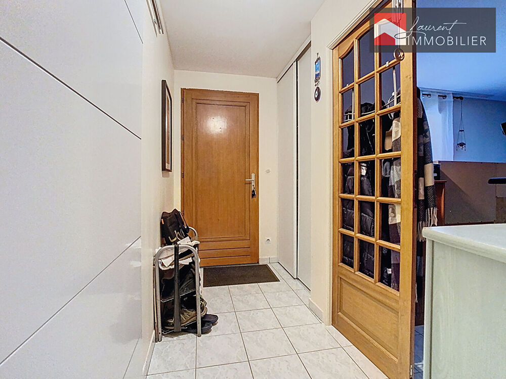 Villa de plain pied, 4 chambres, double garage - 01190 GORREVOD