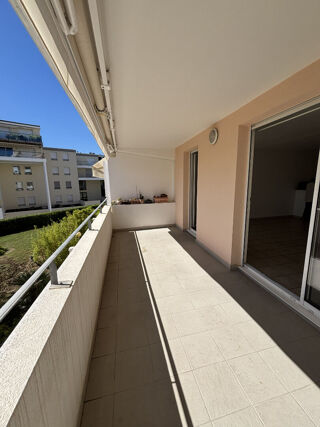  Appartement à louer 3 pièces 66 m²