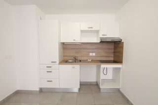 Appartement à louer 3 pièces 63 m²
