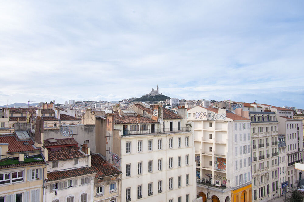 Appartement Marseille 1 pièce(s) 32 m2 - Vue Notre Dame de la Garde