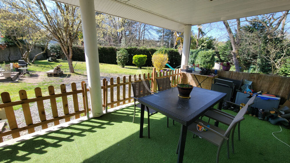 Secteur Morlaàs - Belle maison familiale de 189 m² avec 6 chambres, garage et grand terrain